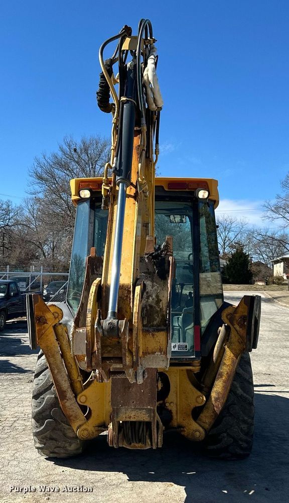 image for item DQ6225 2003 John Deere 310G backhoe