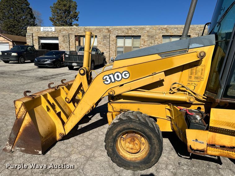 image for item DQ6225 2003 John Deere 310G backhoe