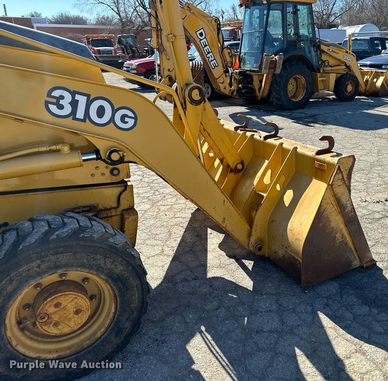 image for item DQ6225 2003 John Deere 310G backhoe