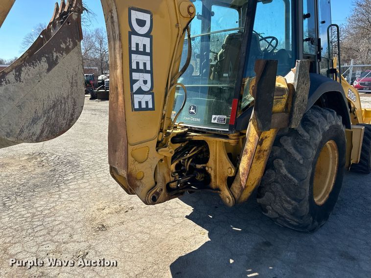 image for item DQ6225 2003 John Deere 310G backhoe