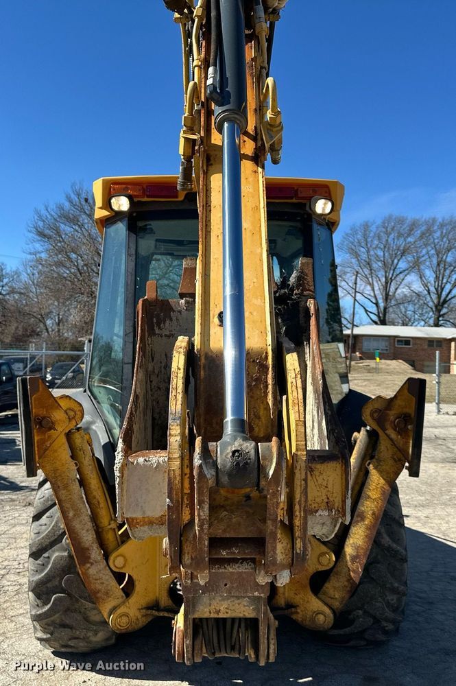 image for item DQ6225 2003 John Deere 310G backhoe