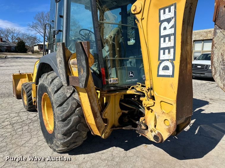 image for item DQ6225 2003 John Deere 310G backhoe