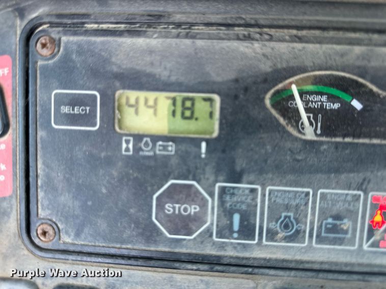 image for item DQ6225 2003 John Deere 310G backhoe