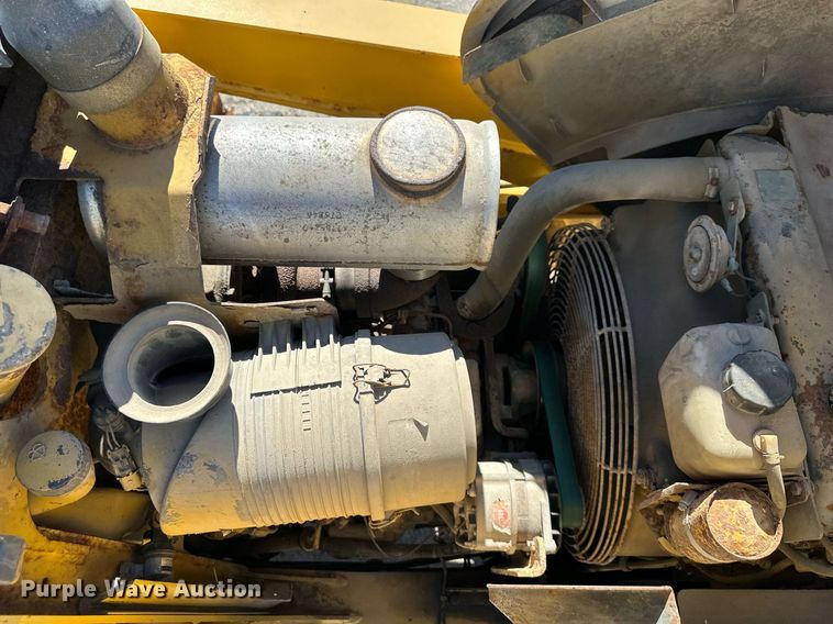 image for item DQ6225 2003 John Deere 310G backhoe