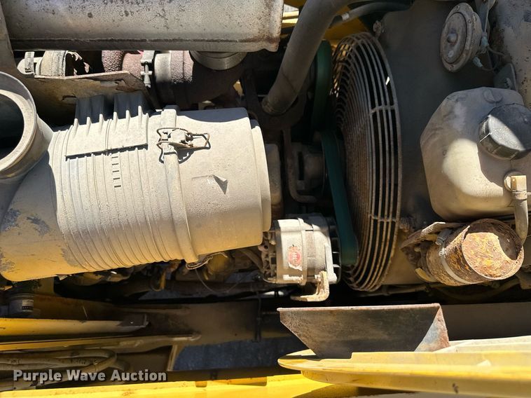 image for item DQ6225 2003 John Deere 310G backhoe