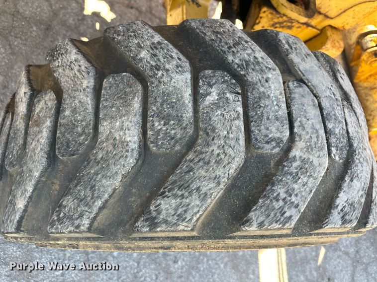 image for item DQ6225 2003 John Deere 310G backhoe