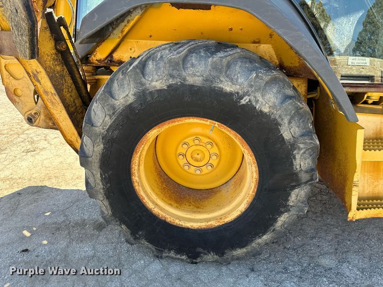 image for item DQ6225 2003 John Deere 310G backhoe