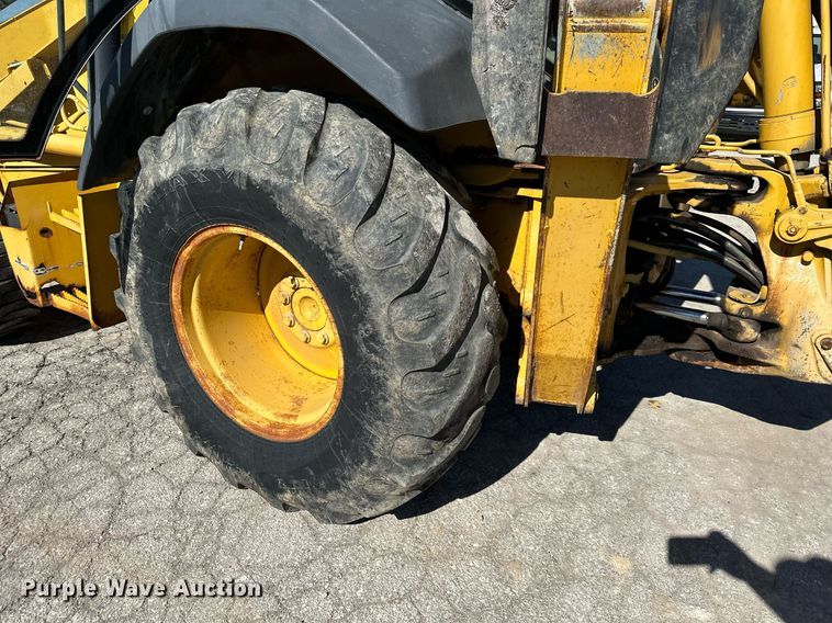 image for item DQ6225 2003 John Deere 310G backhoe