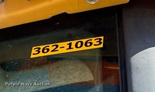 image for item DQ6225 2003 John Deere 310G backhoe