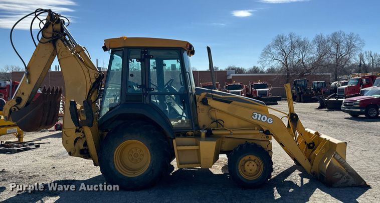image for item DQ6226 2005 John Deere 310G backhoe