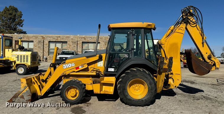 image for item DQ6226 2005 John Deere 310G backhoe