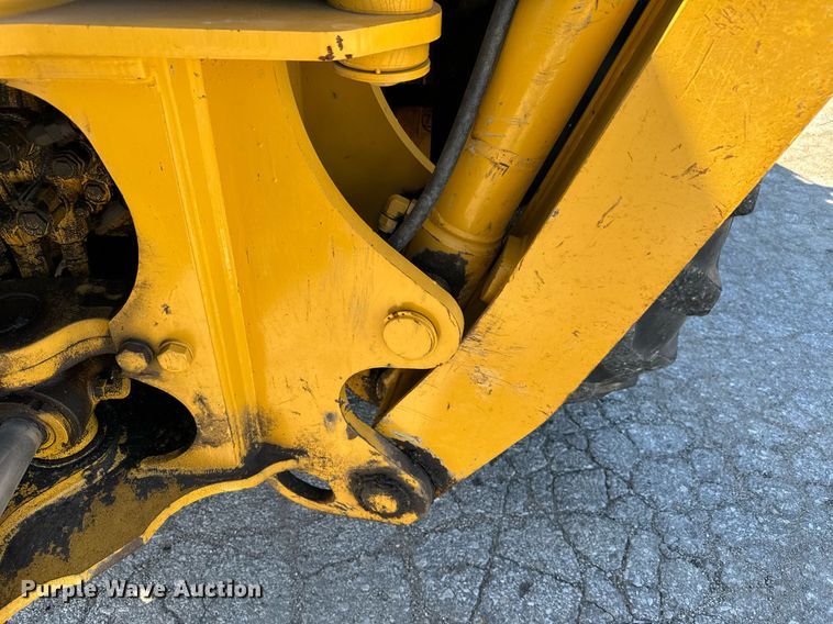 image for item DQ6226 2005 John Deere 310G backhoe