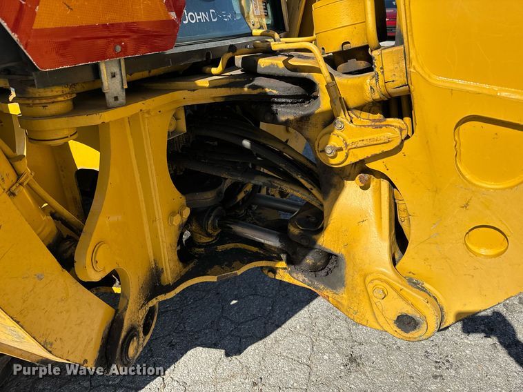 image for item DQ6226 2005 John Deere 310G backhoe