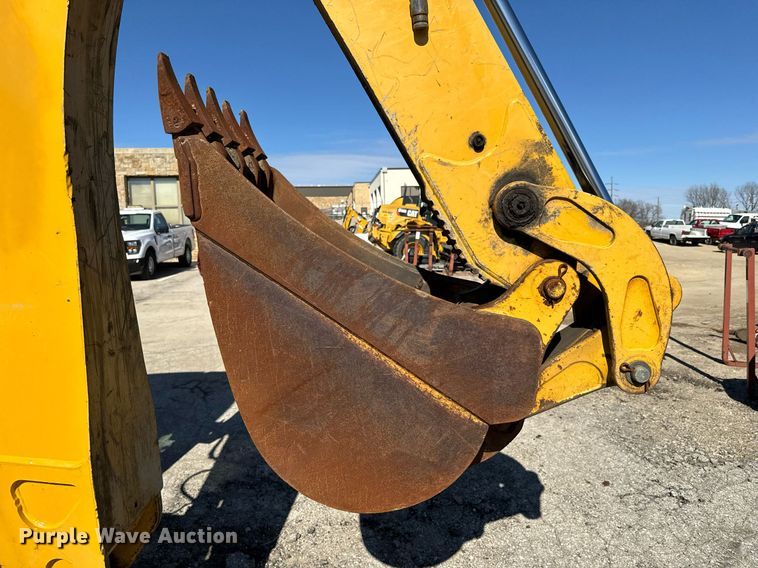 image for item DQ6226 2005 John Deere 310G backhoe