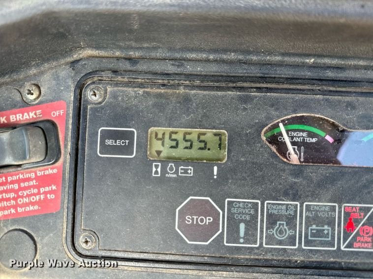 image for item DQ6226 2005 John Deere 310G backhoe