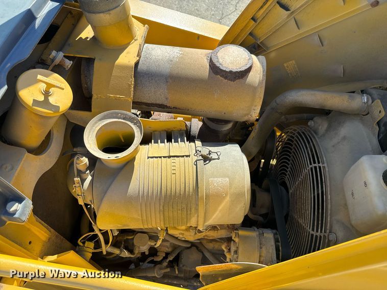 image for item DQ6226 2005 John Deere 310G backhoe