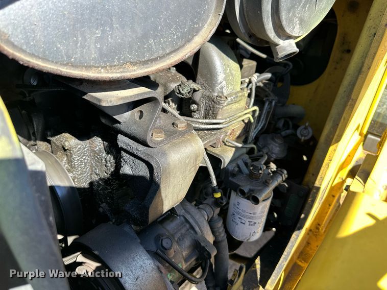 image for item DQ6227 2006 New Holland B95 backhoe