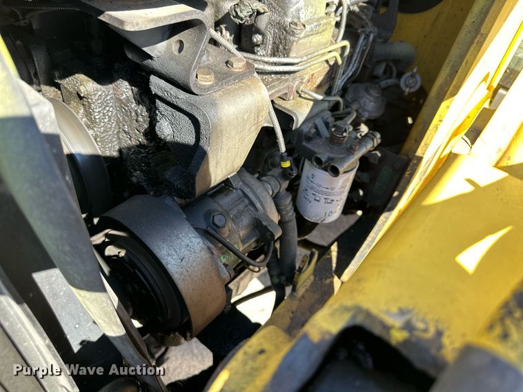 image for item DQ6227 2006 New Holland B95 backhoe