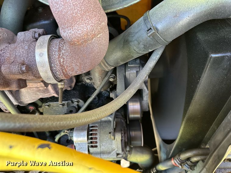 image for item DQ6227 2006 New Holland B95 backhoe