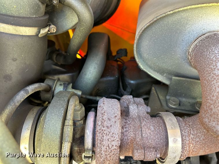 image for item DQ6227 2006 New Holland B95 backhoe