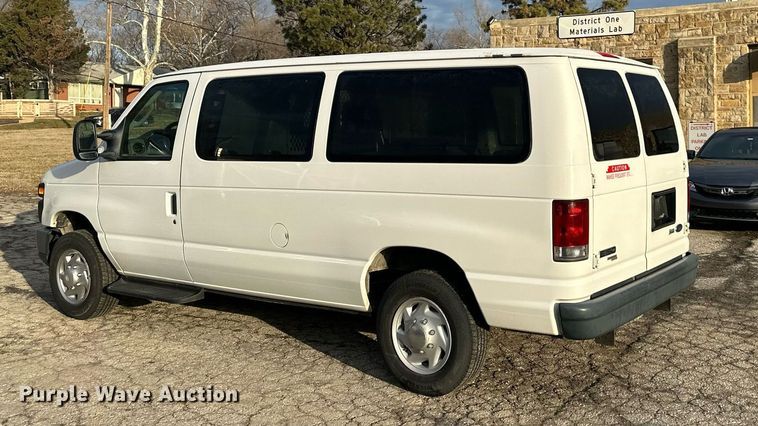 image for item DQ6228 2011 Ford E150 van