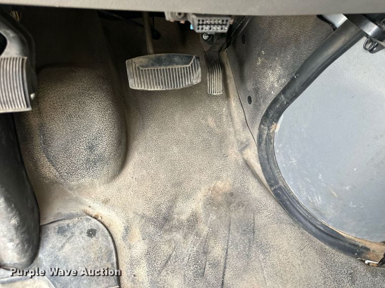 image for item DQ6228 2011 Ford E150 van