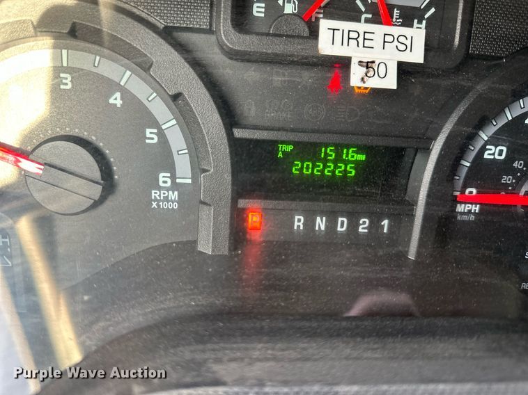 image for item DQ6228 2011 Ford E150 van