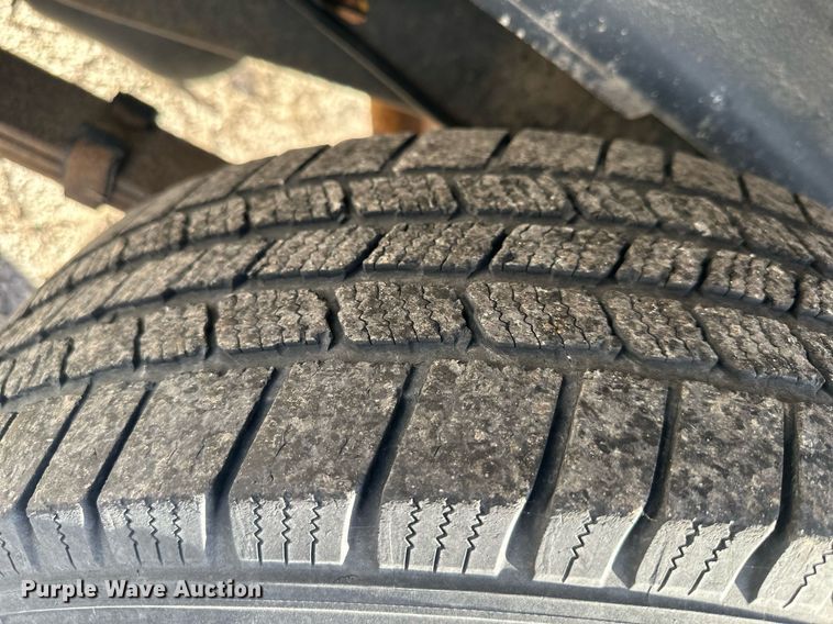 image for item DQ6228 2011 Ford E150 van