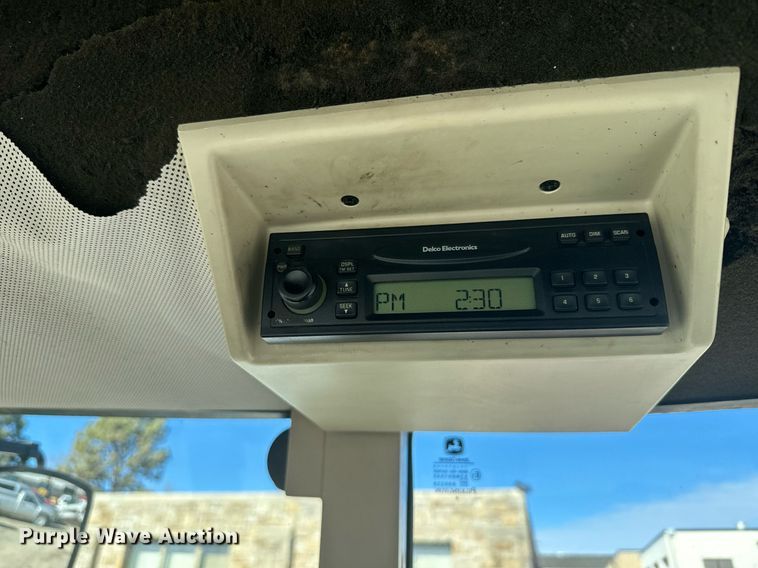 image for item DQ6230 2007 John Deere 6415 tractor