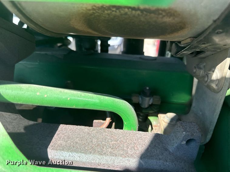 image for item DQ6230 2007 John Deere 6415 tractor