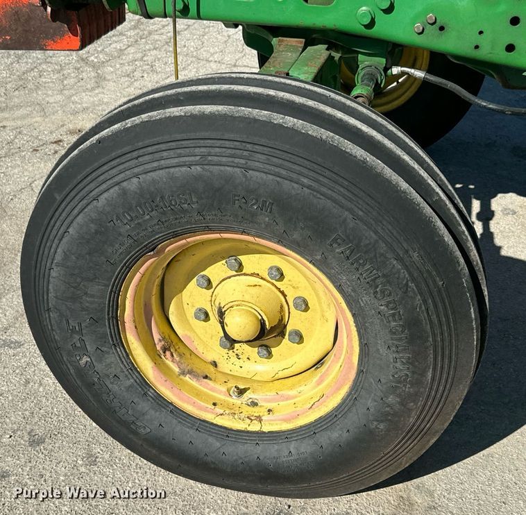 image for item DQ6230 2007 John Deere 6415 tractor