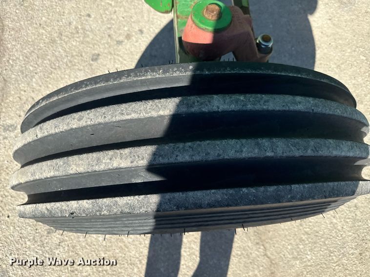 image for item DQ6230 2007 John Deere 6415 tractor