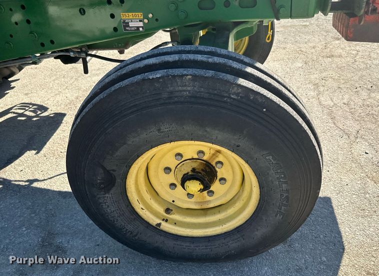 image for item DQ6230 2007 John Deere 6415 tractor