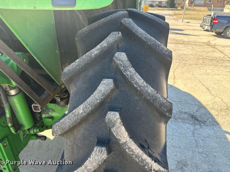 image for item DQ6230 2007 John Deere 6415 tractor