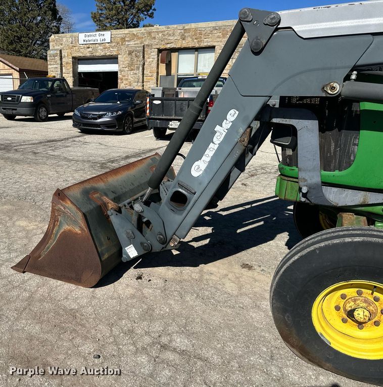 image for item DQ6233 2006 John Deere 6415 tractor