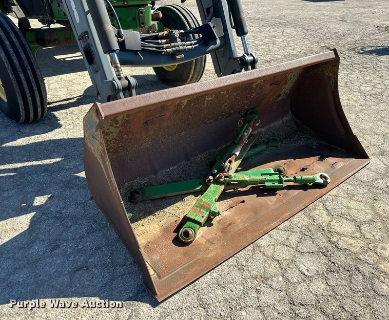 image for item DQ6233 2006 John Deere 6415 tractor