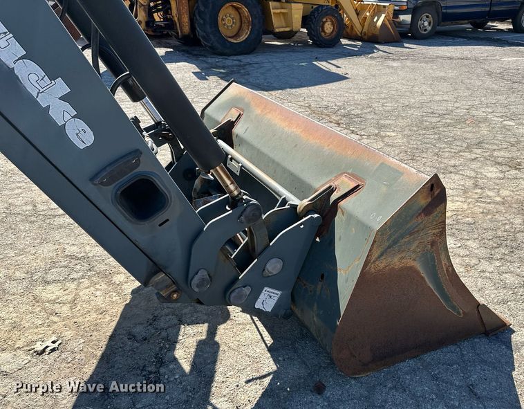 image for item DQ6233 2006 John Deere 6415 tractor