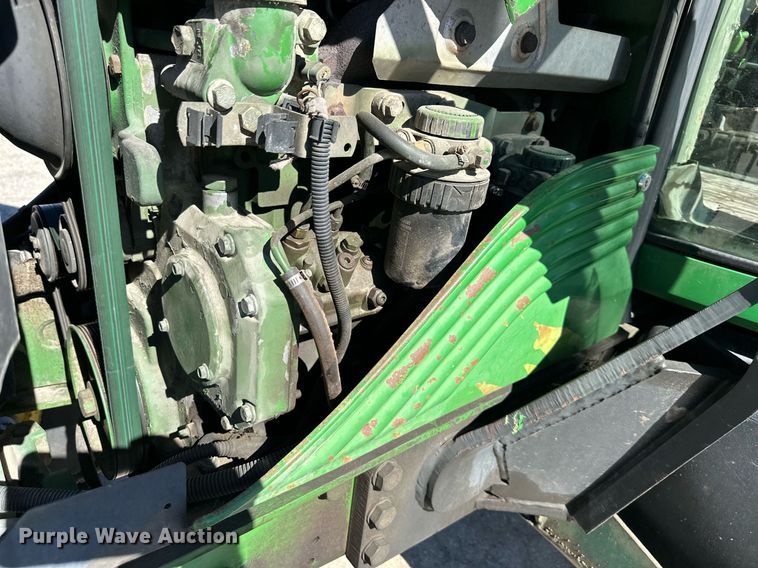 image for item DQ6233 2006 John Deere 6415 tractor