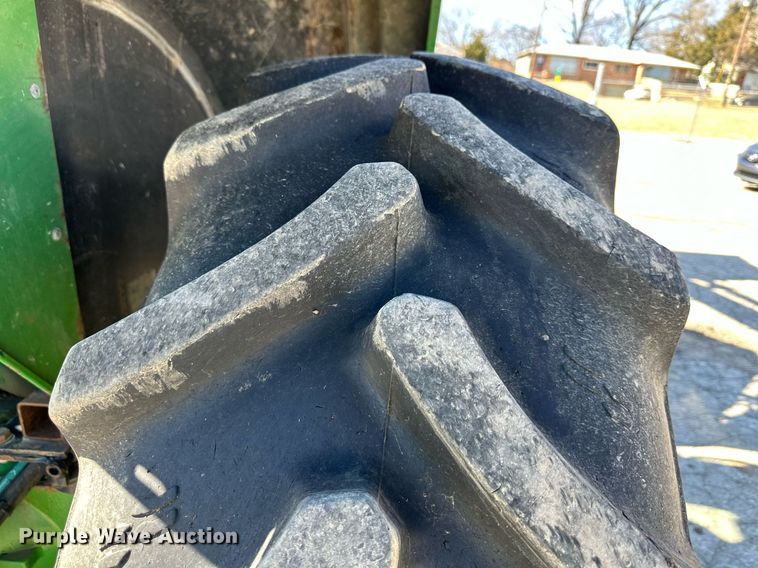 image for item DQ6233 2006 John Deere 6415 tractor