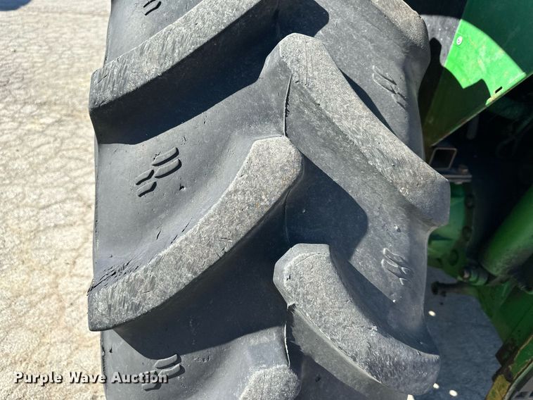 image for item DQ6233 2006 John Deere 6415 tractor