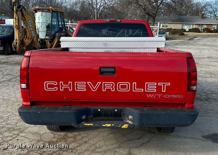 image for item DQ6235 1998 Chevrolet C1500 pickup truck