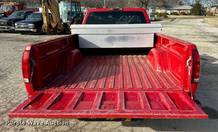 image for item DQ6235 1998 Chevrolet C1500 pickup truck