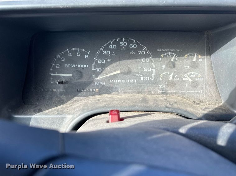 image for item DQ6235 1998 Chevrolet C1500 pickup truck