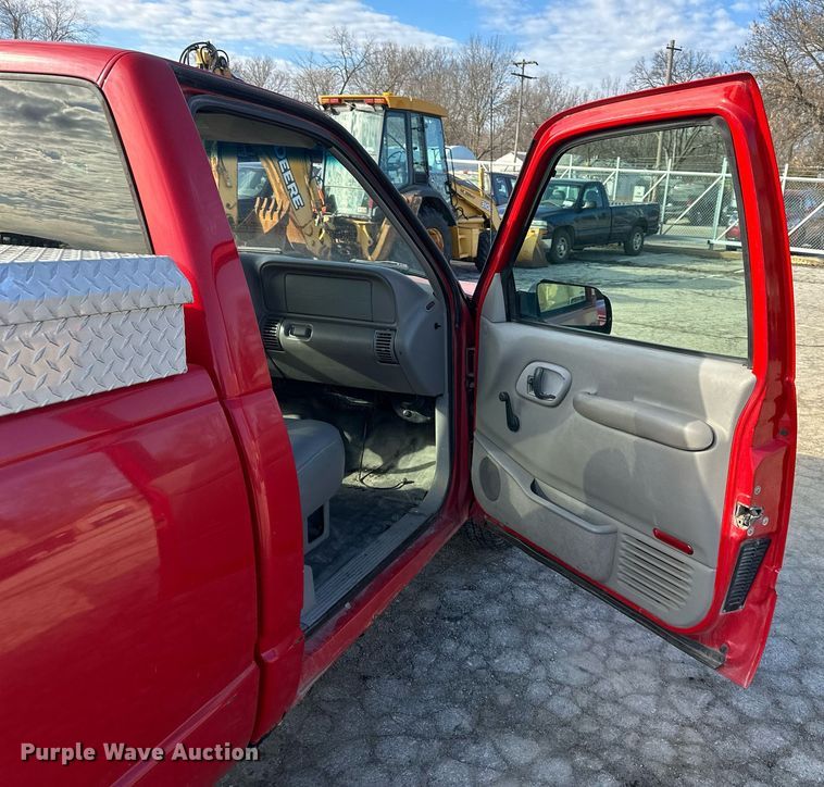 image for item DQ6235 1998 Chevrolet C1500 pickup truck