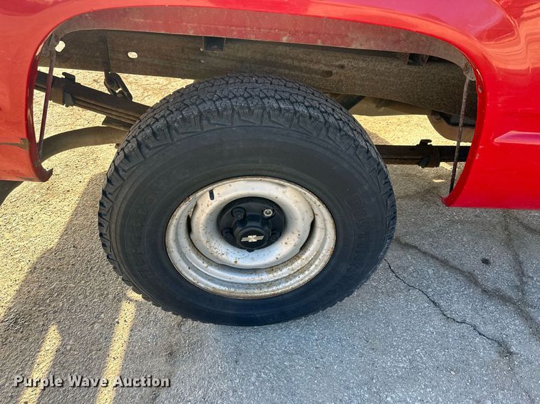 image for item DQ6235 1998 Chevrolet C1500 pickup truck