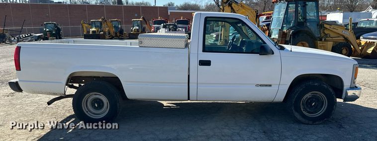 image for item DQ6237 1997 Chevrolet C1500 pickup truck