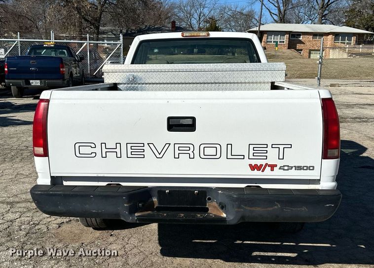 image for item DQ6237 1997 Chevrolet C1500 pickup truck