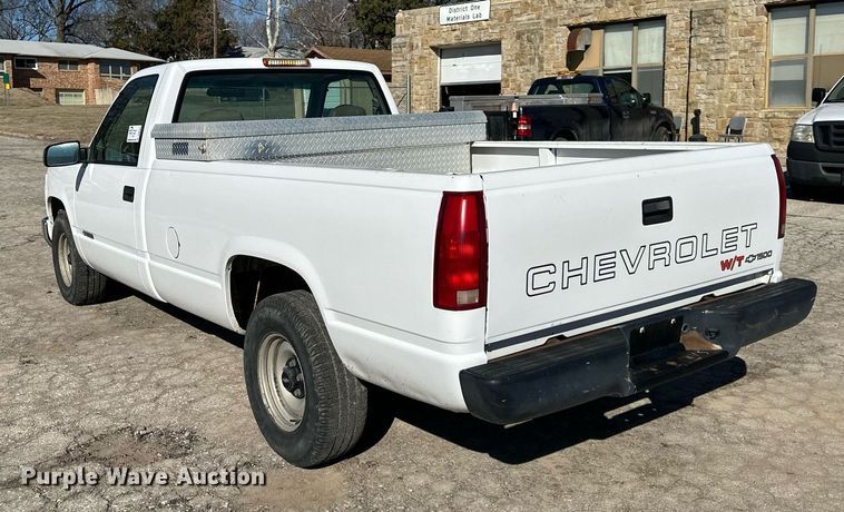 image for item DQ6237 1997 Chevrolet C1500 pickup truck
