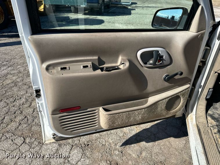 image for item DQ6237 1997 Chevrolet C1500 pickup truck