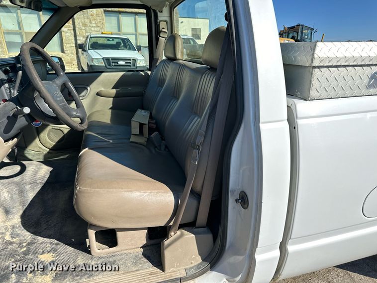 image for item DQ6237 1997 Chevrolet C1500 pickup truck